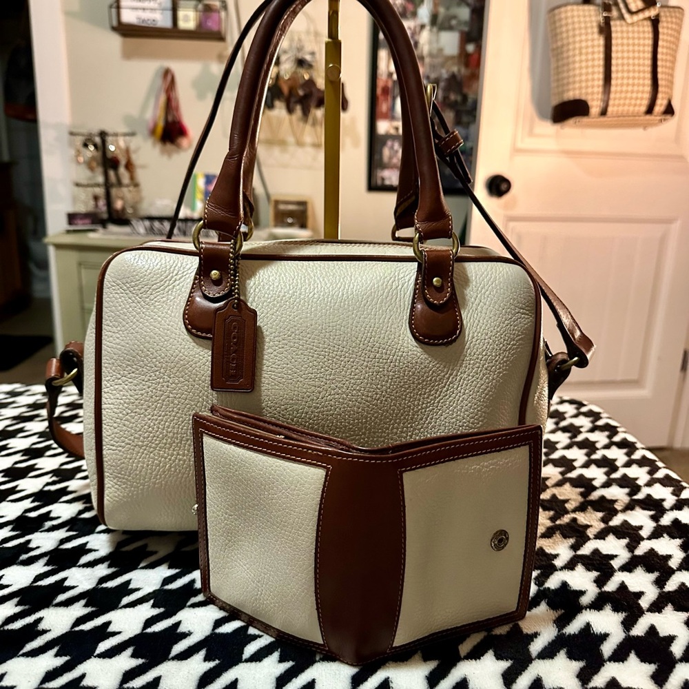 VTG Coach Sheridan Collection Wilmington satchel and kiss lock wallet set - Picture 2 of 11